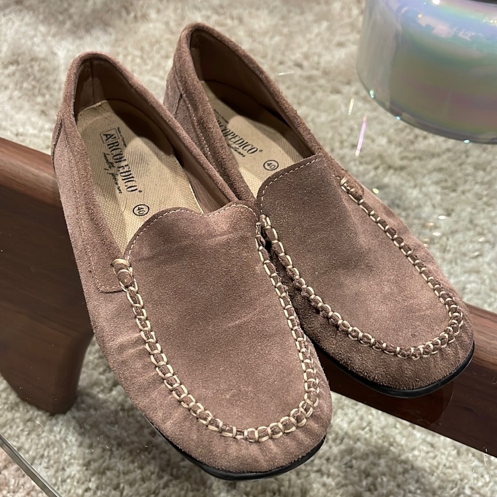 Arcopedico Alice Mocassin in Mouse color Nubuck suede, Size 40 or 9, worn one x